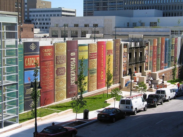 Library Kansas City Outside